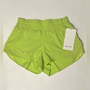 NWT Lululemon Hotty Hot High-Rise Lined Short 2.5"